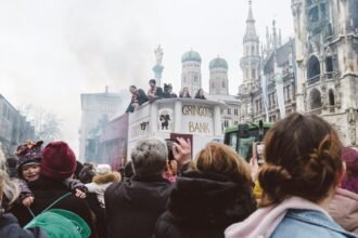 Rechtsfragen im Fasching: Die skurrilsten Anzeigen