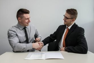 Wettbewerbsverbote im Arbeitsvertrag regeln