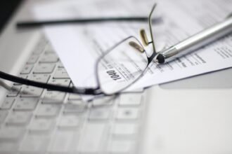 Zwischen Vorschrift und Vision – Warum rechtliche Klarheit die Basis für strategische Entscheidungen ist