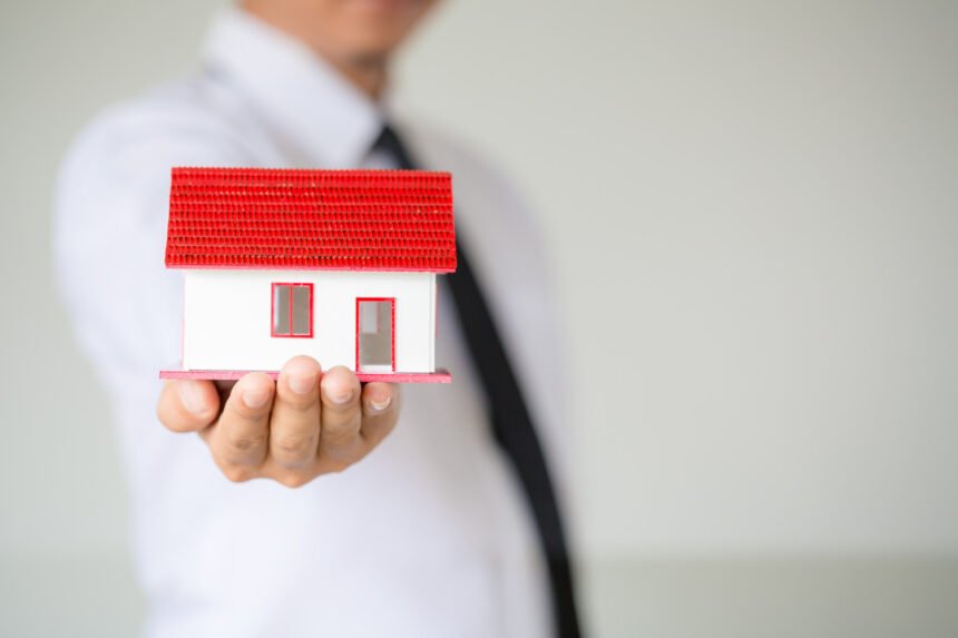 Plausibilisierung von Immobiliengutachten: Wie der Profi-Check Fehler minimiert und Entscheidungen absichert