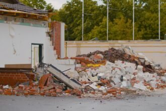 Bauschuttcontainer auf öffentlichem Grund