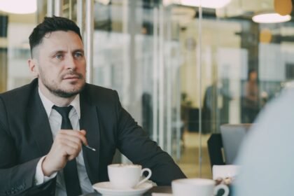 Vertrieb auslagern im Mittelstand: rechtlich sicher vorgehen